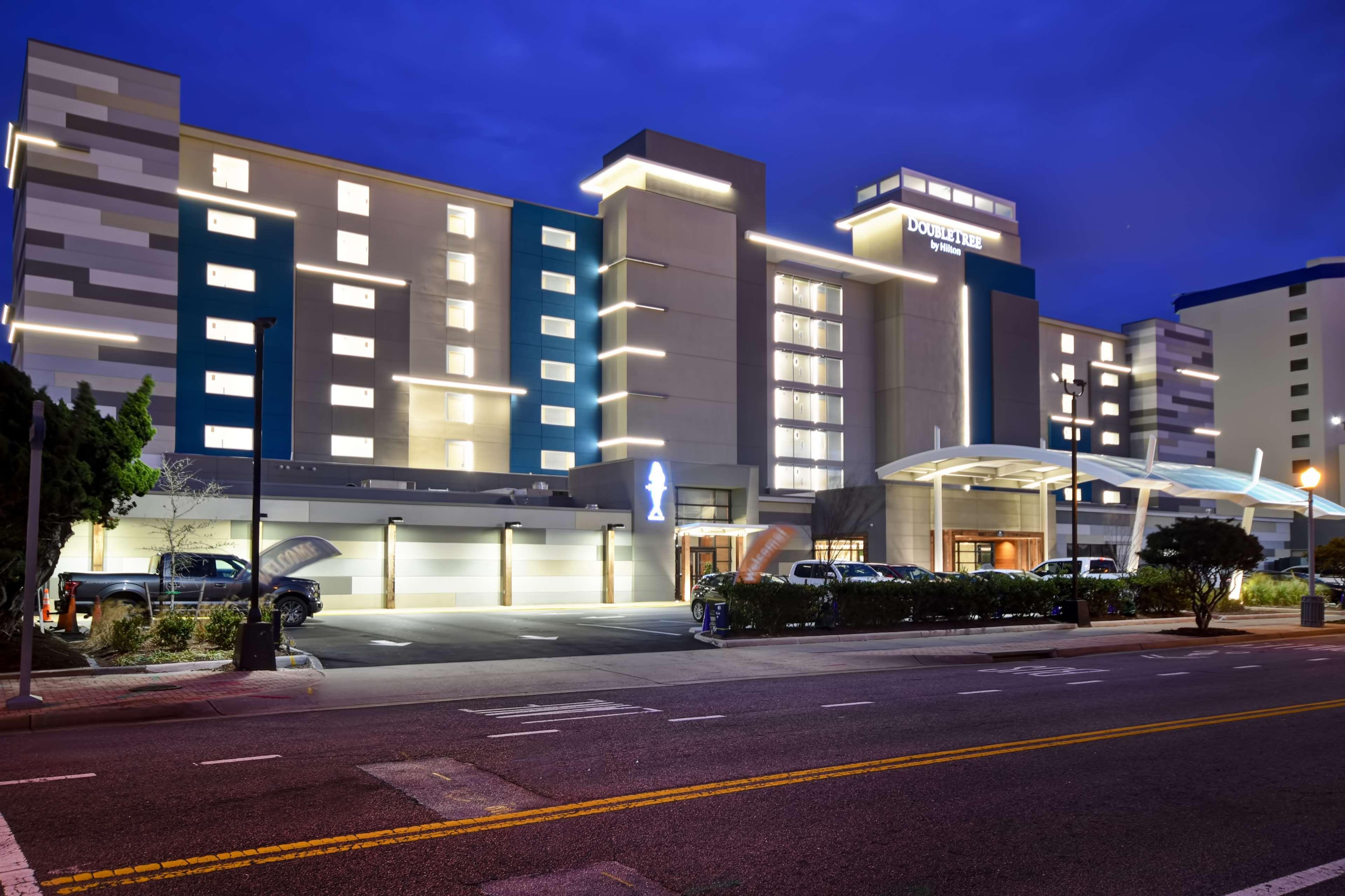 Doubletree By Hilton Oceanfront Вирджиния Бийч Екстериор снимка