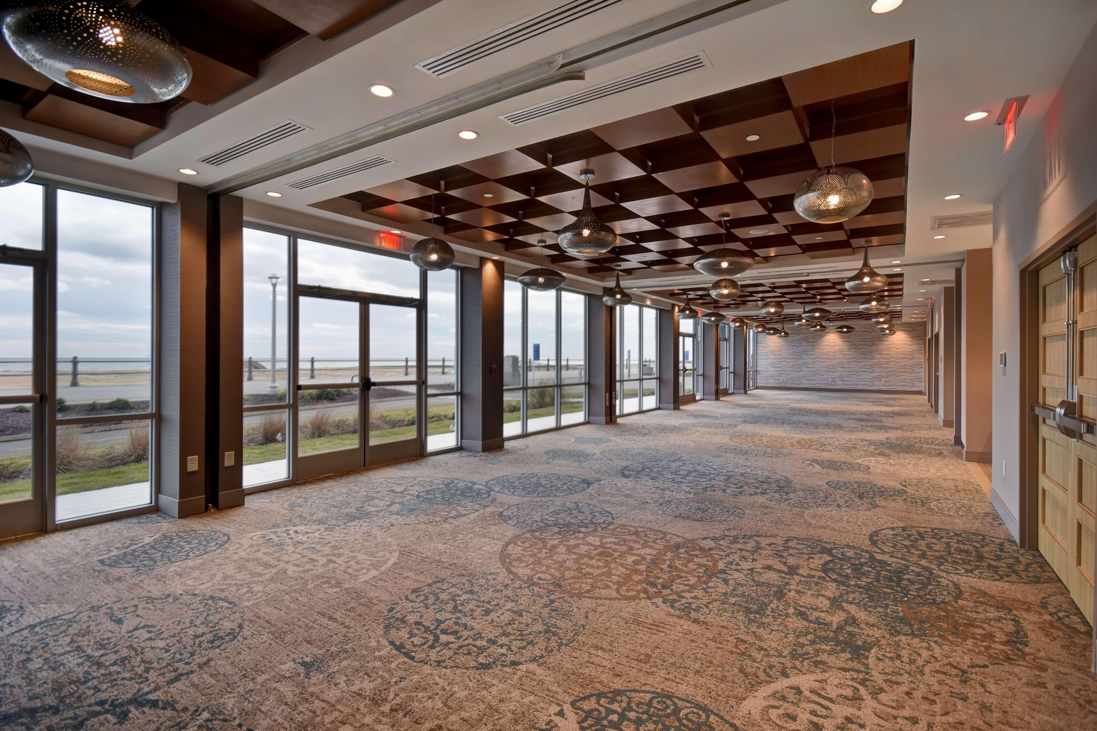 Doubletree By Hilton Oceanfront Вирджиния Бийч Екстериор снимка