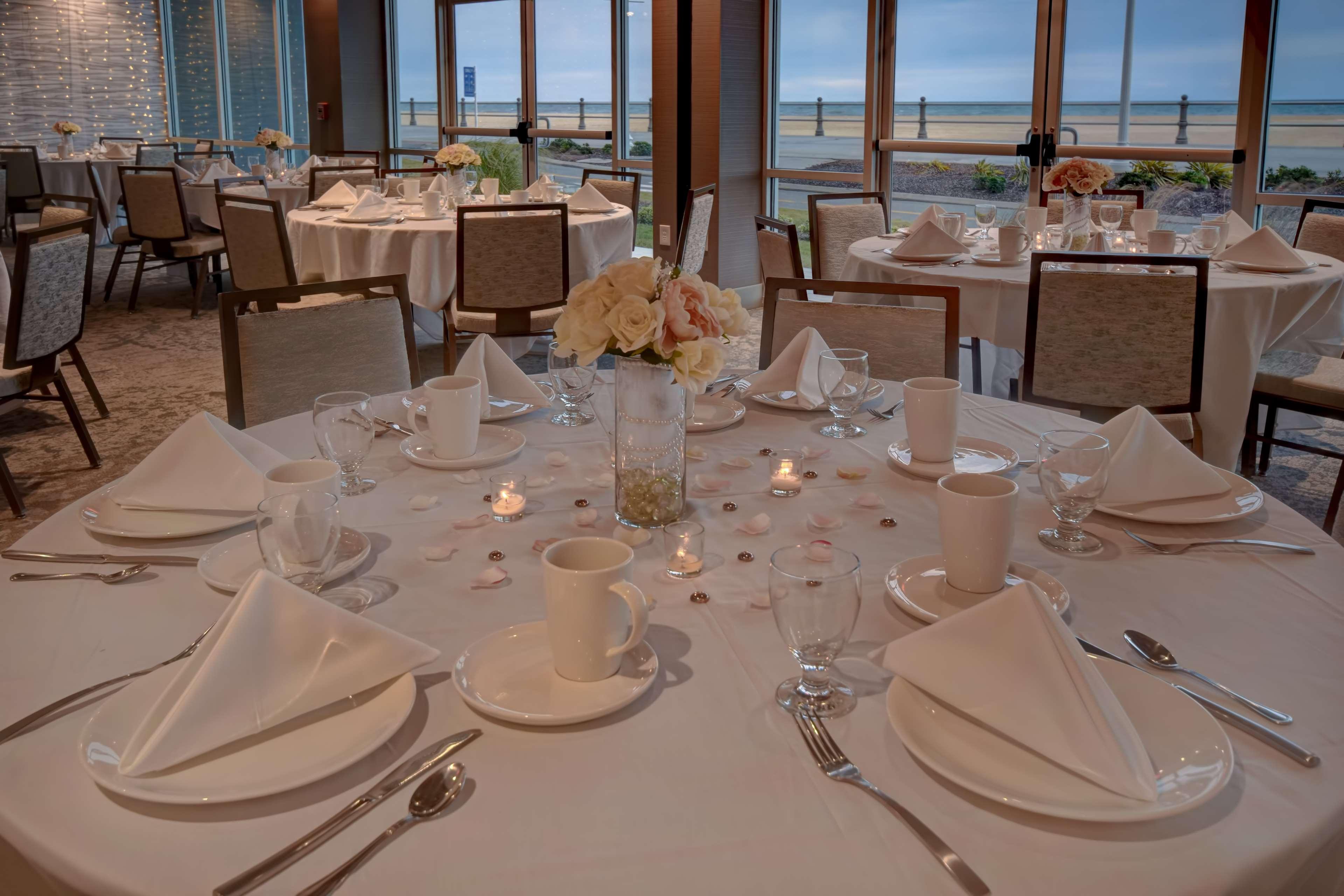 Doubletree By Hilton Oceanfront Вирджиния Бийч Екстериор снимка