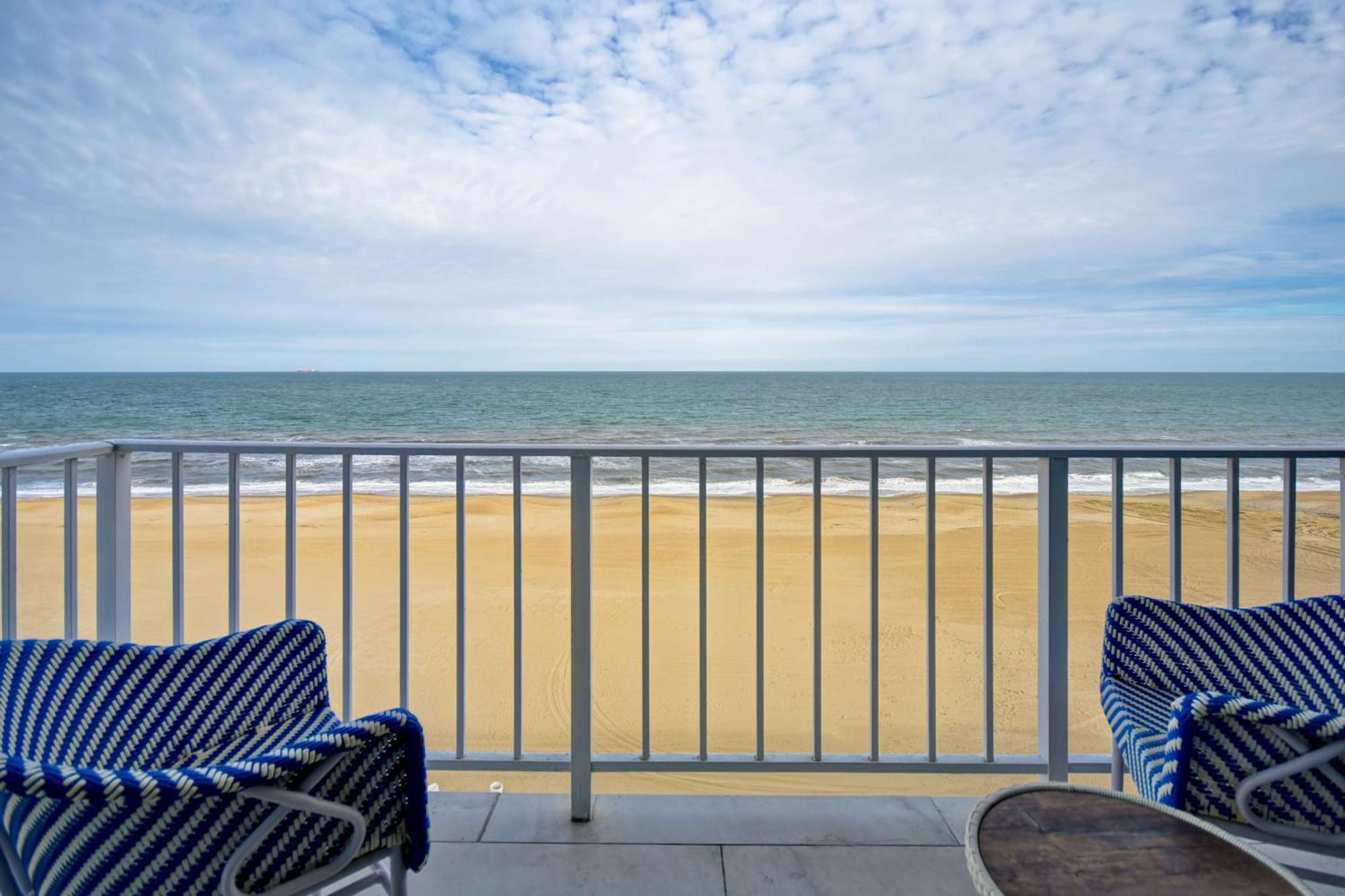 Doubletree By Hilton Oceanfront Вирджиния Бийч Екстериор снимка
